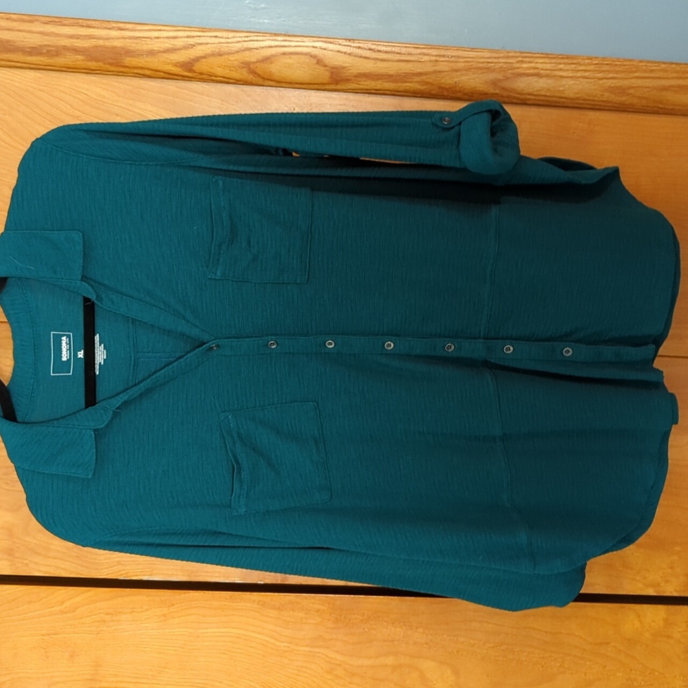 Women's long sleeve button down top